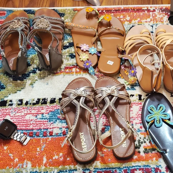 Lot of 6 pair of sandals - Picture 2 of 8